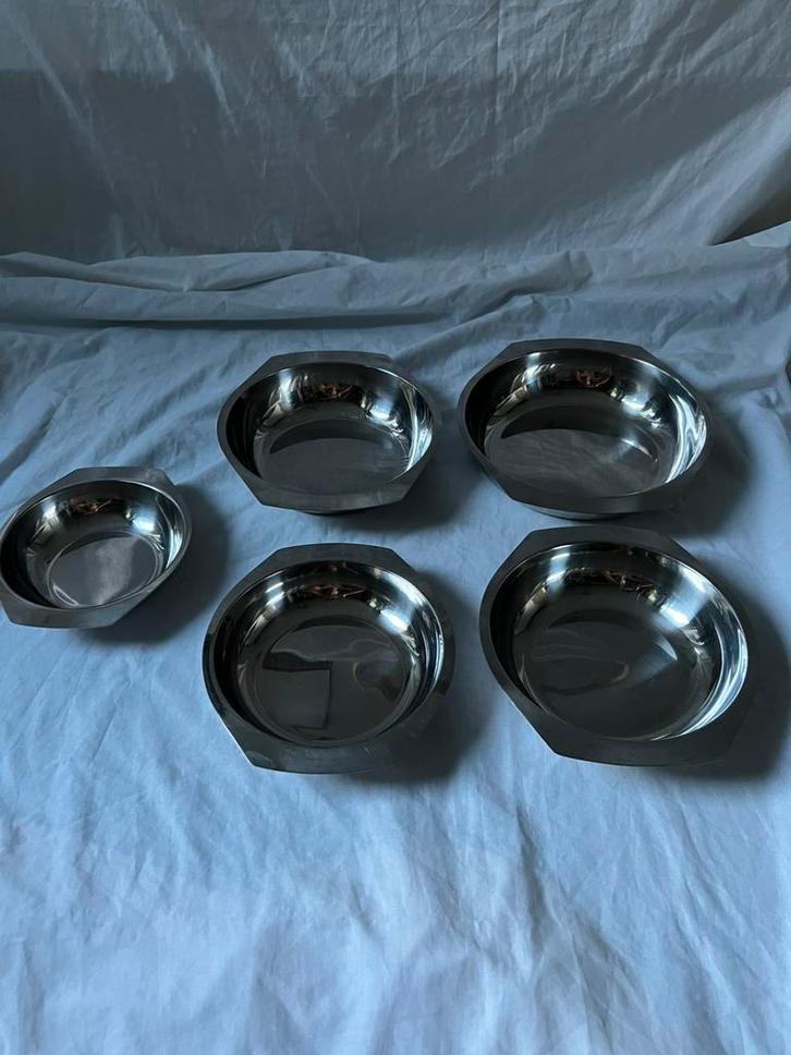 Vintage RVS serveerschalen set van 5 – inox, Huis en Inrichting, Keuken | Servies, Schaal of Schalen, Overige stijlen, Overige materialen