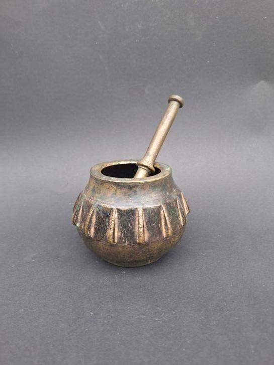 16e-17e Bronzen Ottomans Vijzel  met stamper Spanje, Antiek en Kunst, Antiek | Koper en Brons, Ophalen of Verzenden