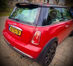 Te koop goed onderhouden Mini Cooper Pepper € 1.750,-, Auto's, Mini, Voorwielaandrijving, Stof, Zwart, 4 cilinders