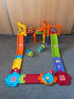 Vtech Toet Toet auto's pakket Brug met wegdelen + 4 auto's., Kinderen en Baby's, Speelgoed | Vtech, Ophalen of Verzenden, Gebruikt