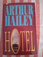 Arthur Hailey - hotel, Boeken, Ophalen of Verzenden, Zo goed als nieuw