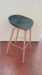 HAY barkruk olijfgroen, Huis en Inrichting, Barkrukken, 1 kruk, Ophalen, Zo goed als nieuw, 60 tot 90 cm