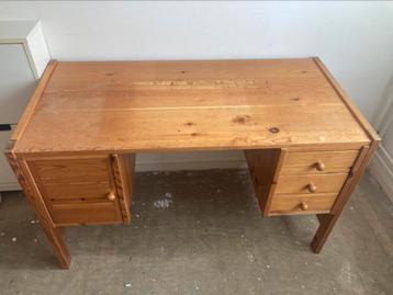 Bureau beschikbaar voor biedingen