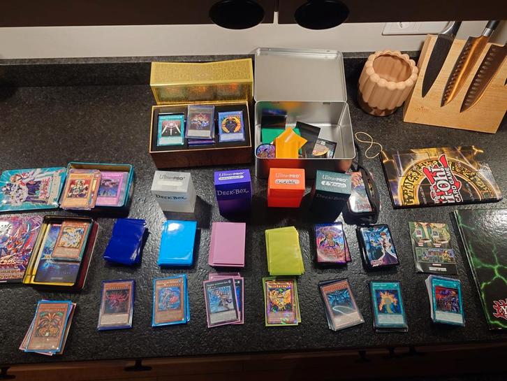 Collectie Yu-Gi-Oh kaarten - verschillende decks - top staat, Hobby en Vrije tijd, Verzamelkaartspellen | Yu-gi-Oh!, Ophalen of Verzenden