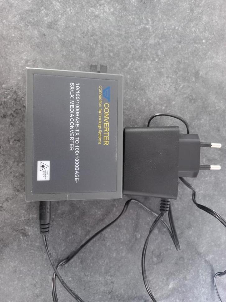 Cvt 3002 dr universele glasvezel mediaconverter, Computers en Software, Netwerk switches, Ophalen of Verzenden