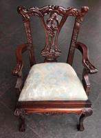 Antieke stoel (kinderstoel) Chippendale (stijl), Ophalen