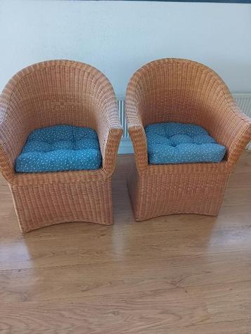 rotan setje beschikbaar voor biedingen