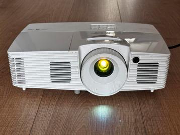 Beamer | Acer X115H | 3300 lumen = Kraakhelder | Weinig uren beschikbaar voor biedingen