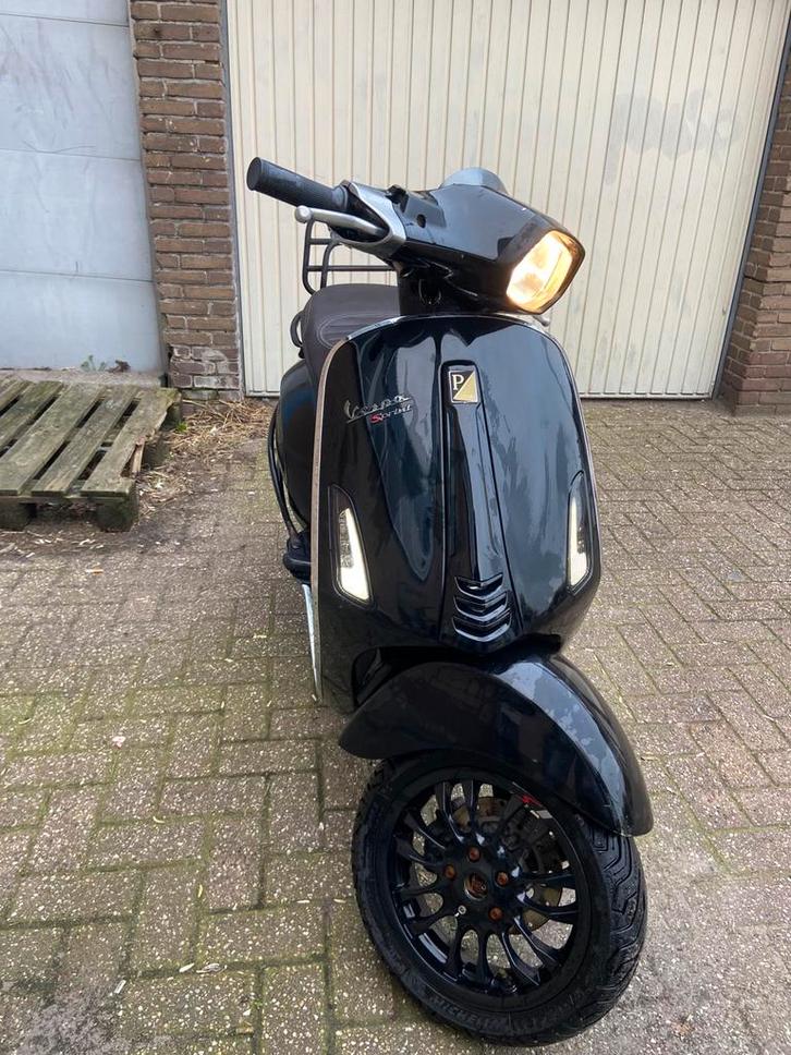 Vespa sprint 4T 2v 2014, Fietsen en Brommers, Scooters | Vespa, Zo goed als nieuw, Overige modellen, Benzine, Ophalen of Verzenden