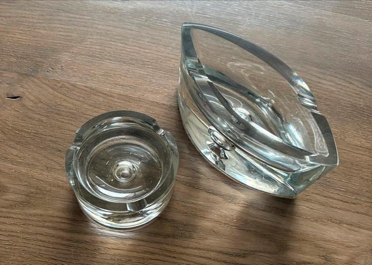 Set van 2 vintage design zware kristallen asbakken, Antiek en Kunst, Antiek | Glas en Kristal, Ophalen of Verzenden