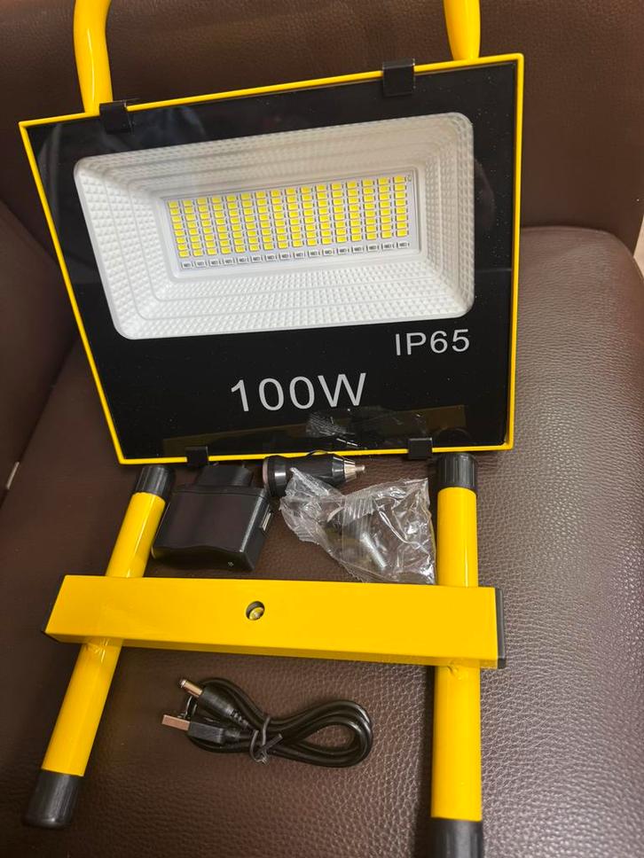 LED bouwlamp100W IP65 Waterdichte Oplaadbaar en draagbaar, Doe-het-zelf en Verbouw, Bouwverlichting, Nieuw, Overige typen, Minder dan 50 watt