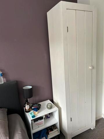 Leuke kledingkast voor kinderkamer. Kleur wit beschikbaar voor biedingen