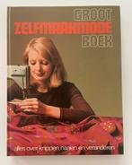 Vintage GROOT ZELFMAAKMODE BOEK knippen naaien veranderen, Boeken, Hobby en Vrije tijd, Ophalen of Verzenden, Zo goed als nieuw