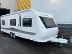 HOBBY VIP 645 Tekoop. Helemaal compleet  met seizoenplek, Caravans en Kamperen, Vast bed, Luifel, Rondzit, Hobby