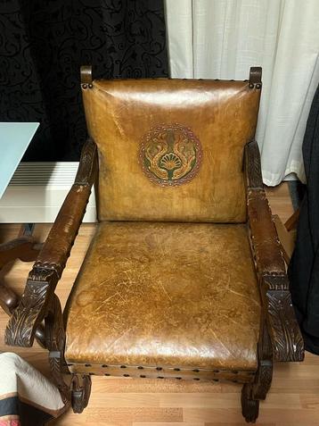 Te koop: Exquise set 2 antieke ‘koningsstoelen’uniek erfstuk beschikbaar voor biedingen