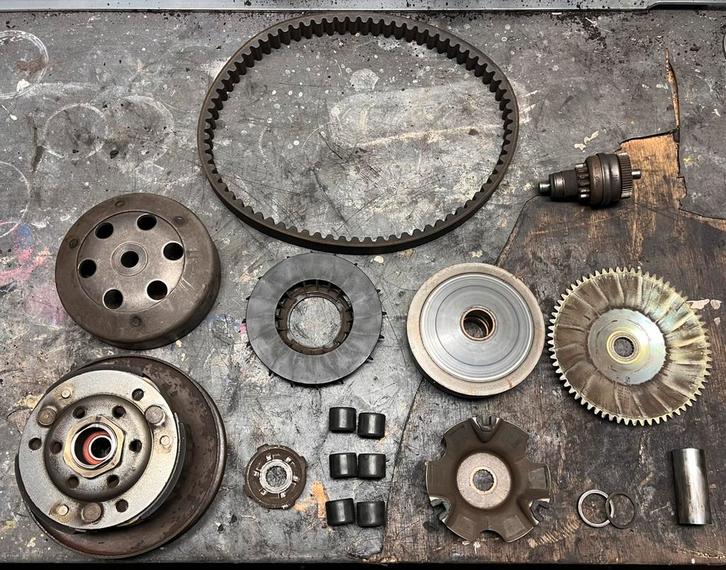 Compleet originele Vespa Varioset + bendix + v-snaar, Fietsen en Brommers, Brommeronderdelen | Scooters, Gebruikt, Vespa, Overige typen