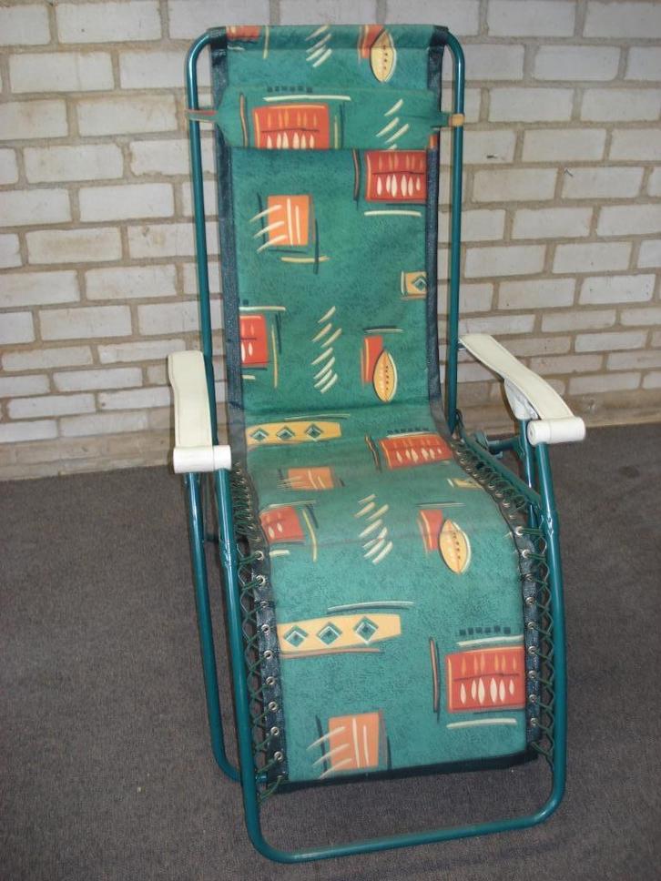 ligstoel  tuinstoel  zeer mooie staat  , helaas overbodig, Tuin en Terras, Tuinstoelen, Zo goed als nieuw, Kunststof, Inklapbaar