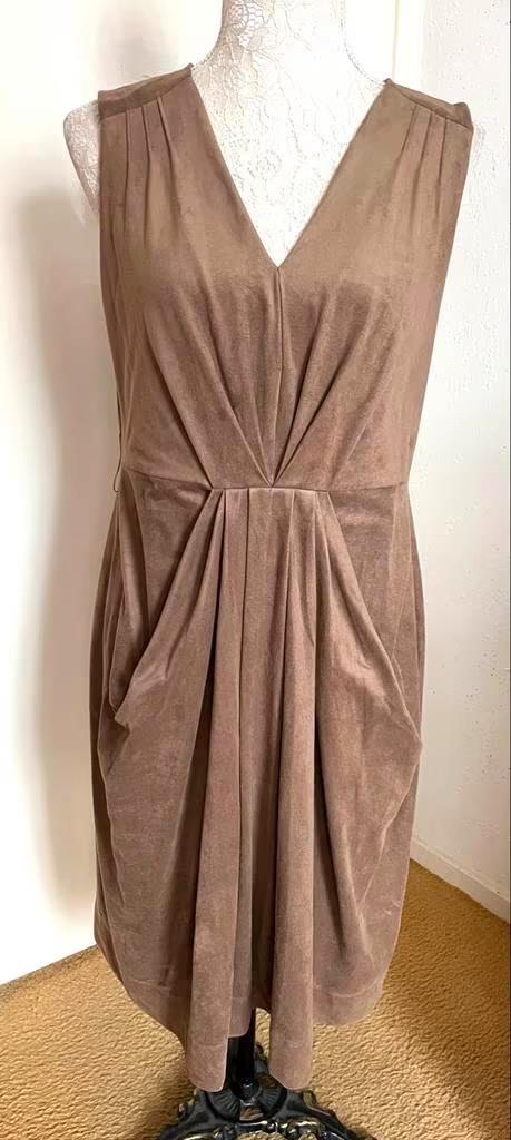 Styles by Steps suèdelook jurk maat 40, Kleding | Dames, Jurken, Zo goed als nieuw, Maat 38/40 (M), Bruin, Boven de knie, Ophalen of Verzenden