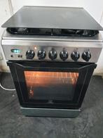 Indesit fornuis met elektrische heteluchtoven werkt Perfect, Ophalen, Minder dan 85 cm, 4 kookzones, Zo goed als nieuw