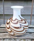 Prachtige vintage opaline vaas, Ophalen of Verzenden, Huis en Inrichting