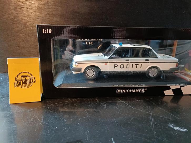 1:18 Volvo 240 GL politie Denemarken, Hobby en Vrije tijd, Modelauto's | 1:18, Nieuw, Auto, MiniChamps, Ophalen of Verzenden
