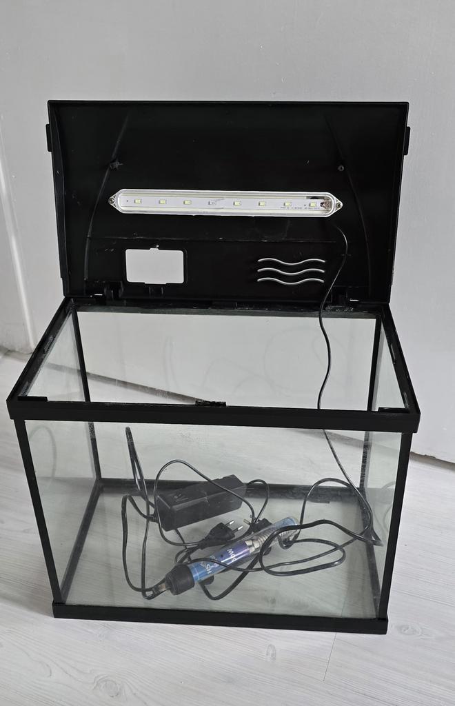 HS Aqua Platy 30L Aquarium – Good Condition, Dieren en Toebehoren, Vissen | Aquaria en Toebehoren, Gebruikt, Leeg aquarium, Ophalen