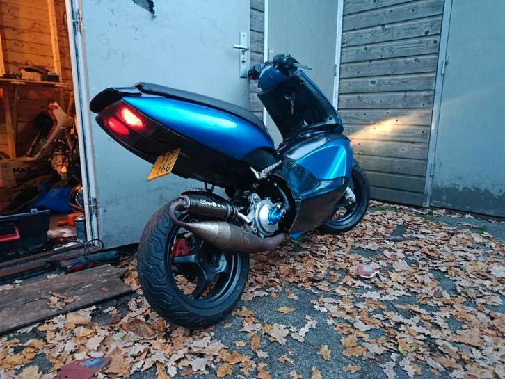 Custom Aprilia area 51 tekoop-te ruil, Fietsen en Brommers, Scooters | Aprilia, Zo goed als nieuw, SR 50, Tweetakt, Ophalen