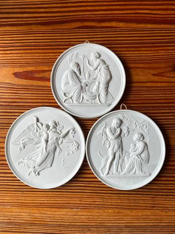 Set van 3 Bing & Grøndahl Porseleinen Wandborden “Seizoenen” beschikbaar voor biedingen