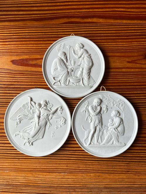 Set van 3 Bing & Grøndahl Porseleinen Wandborden “Seizoenen”, Antiek en Kunst, Antiek | Porselein, Ophalen of Verzenden