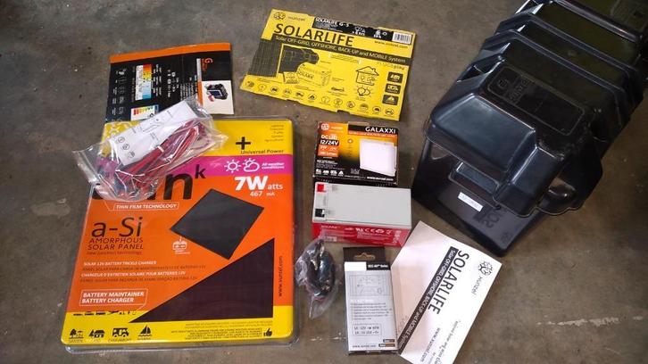 solarset met accu, zonnepaneel, omvormer, led lamp + usb, Dieren en Toebehoren, Stalling en Weidegang, Stalling, Weidegang, Toebehoren