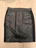 Zwart leren rok maat 40, Kleding | Dames, Rokken, Maat 38/40 (M), Zwart, Ophalen of Verzenden, Zo goed als nieuw