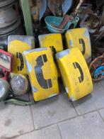 Oude telefoonkast snelweg praatpaal noodtelefoon industrieel, Ophalen