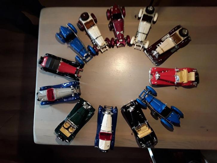 Burago 1:18, Hobby en Vrije tijd, Modelauto's | 1:18, Zo goed als nieuw, Auto, Bburago, Ophalen