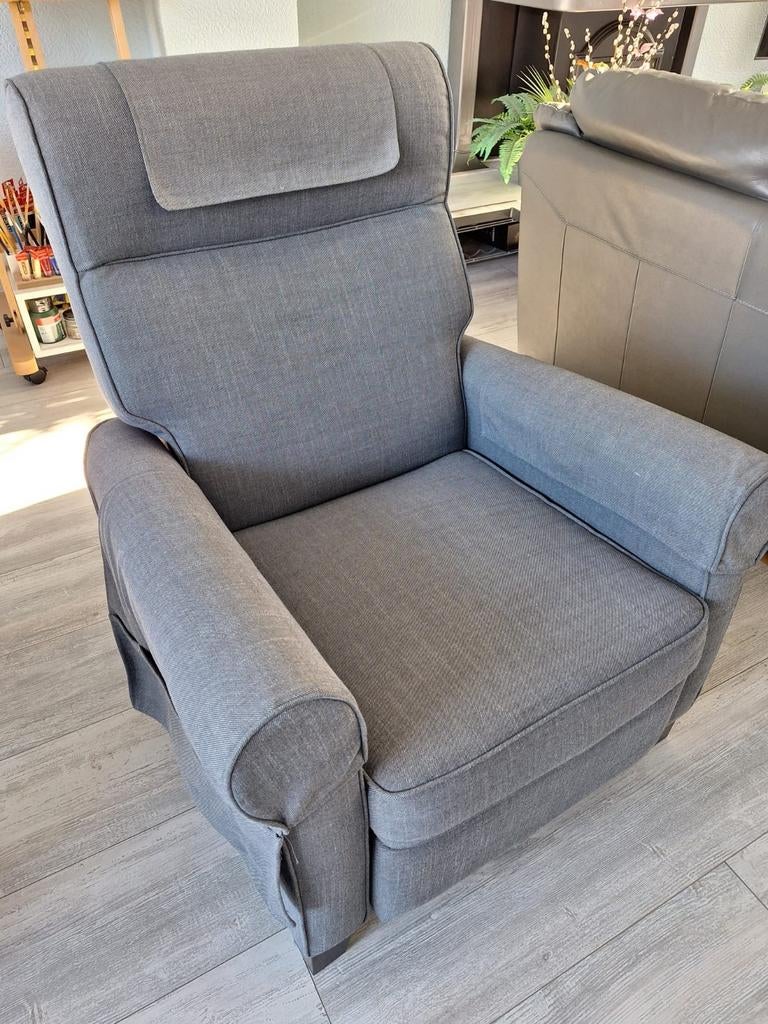 Muren, Ikea, relaxfauteuil, kleur grijs 3 jaar oud, Ophalen, Zo goed als nieuw