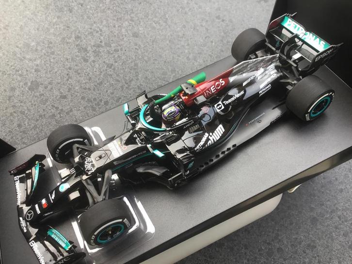 Mercedes AMG W12E GP Brazilian 2021 Minichamps 1:18 limited, Hobby en Vrije tijd, Modelauto's | 1:18, Nieuw, MiniChamps, Ophalen