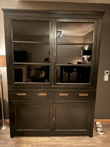 Buffet kast zwart - leuke prijs  beschikbaar voor biedingen