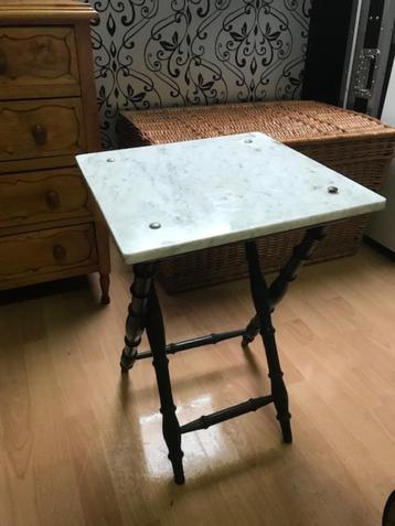 Plantentafel bijzettafel - Marmer op houten frame  beschikbaar voor biedingen