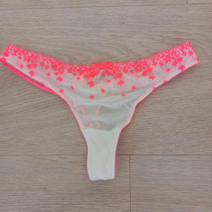 Doorschijnende string wit neon roze 36 38 nieuw, Kleding | Dames, Ondergoed en Lingerie, String, Roze, Ophalen of Verzenden