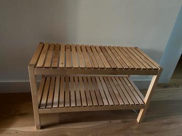 Solid Wooden Bench – Stylish, Functional & Durable beschikbaar voor biedingen