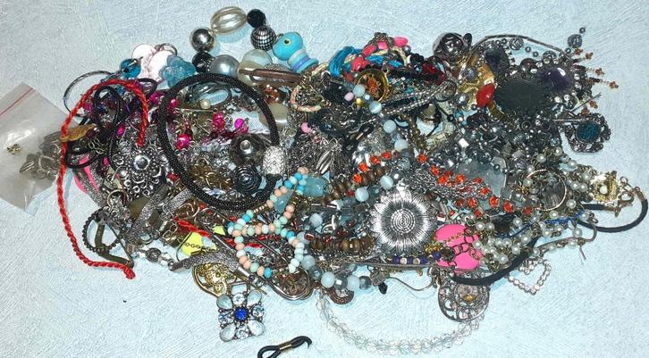 lot juwelen 2, Sieraden, Tassen en Uiterlijk, Antieke sieraden, Overige typen, Zilver, Met edelsteen, Verzenden