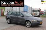 Volvo V50 2.5 T5 AWD Summum AUTOMAAT 4X4 LEDER TREKHAAK AIRC, Auto's, Automaat, Gebruikt, 700 kg, 2521 cc