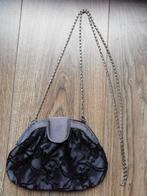 Zwarte/grijze dames avondtasje met kant 20 x 14 cm, Sieraden, Tassen en Uiterlijk, Ophalen of Verzenden, Gebruikt, Zwart, Avondtasje