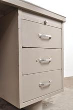Vintage Ahrend bureau Gispen stijl jaren 60, Huis en Inrichting, Bureaus, Ophalen of Verzenden, Gebruikt