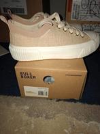 Nieuwe sneakers Bullboxer mt 40, Beige, Nieuw, Ophalen of Verzenden, Sneakers of Gympen