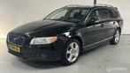 Volvo V70 2.5T Summum AUTOMAAT/LEER/TREKHAAK, Navigatiesysteem, 92 €/maand, Euro 4, Geïmporteerd