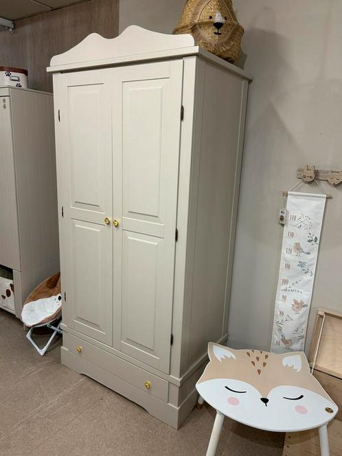 Kledingkast •Lou • By Juffrouw Kwast, Kinderen en Baby's, Kinderkamer | Commodes en Kasten, Zo goed als nieuw, 105 cm of meer