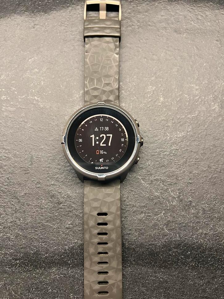 Suunto Spartan Wrist HR Baro - GPS sporthorloge, Sieraden, Tassen en Uiterlijk, Sporthorloges, Zo goed als nieuw, Android, Grijs