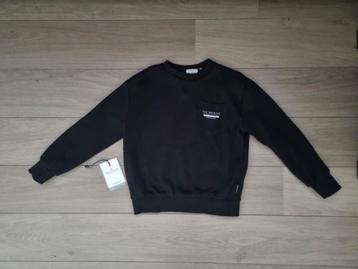 Retour sweater trui zwart mt 122/128

 beschikbaar voor biedingen