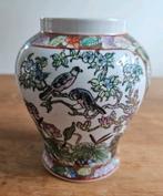 Chinese porseleine vaas - handgeschilderd 13 cm hoog, Ophalen