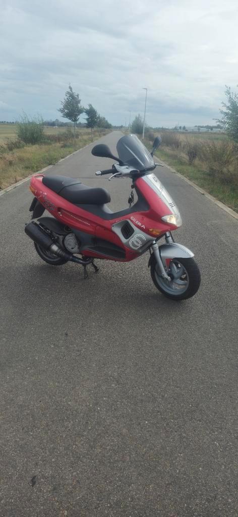 Gilera runner a1, Fietsen en Brommers, Scooters | Piaggio, Zo goed als nieuw, Overige modellen, Ophalen